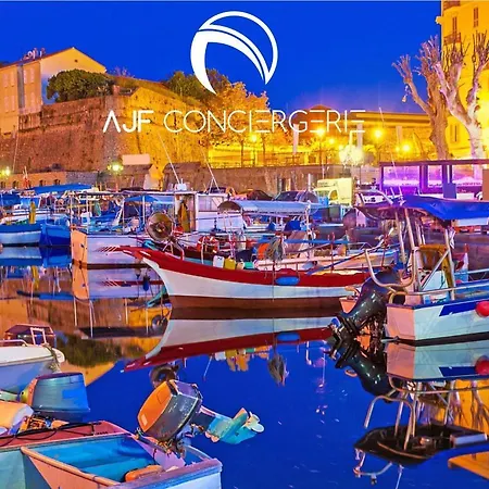 Grande Terrasse Vue Ajaccio (Corsica)